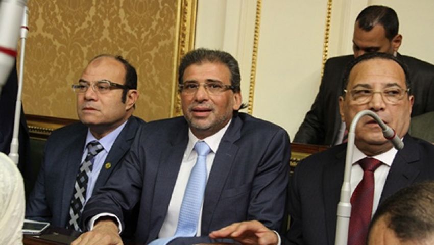 خالد يوسف يدافع عن النظام أمام الصحافة الفرنسية: اللي حصل معايا قانوني
