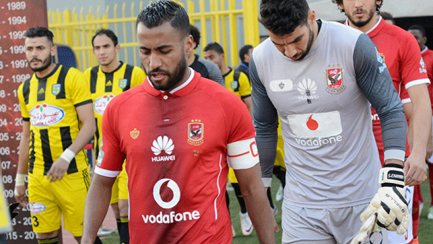 ماذا قال نجوم الكرة المصرية بعد وفاة شقيق حسام عاشور؟