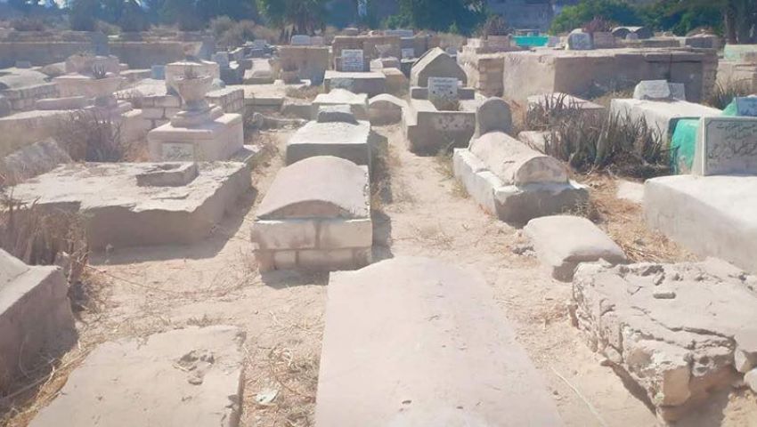 صور| سحر ومخدرات وخمور.. مفاجآت حملة شبابة بمقابر الإسكندرية