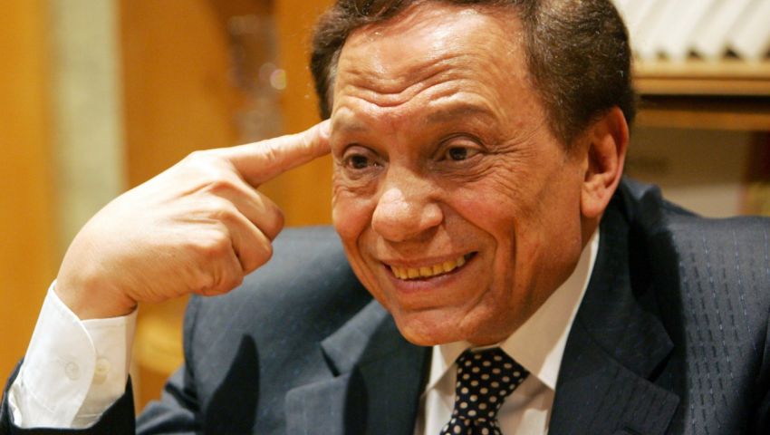 عادل إمام.. 77 عامًا على صفيح ساخن