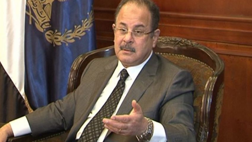 وزير الداخلية يزور مصابي الشرطة بمستشفى العجوزة