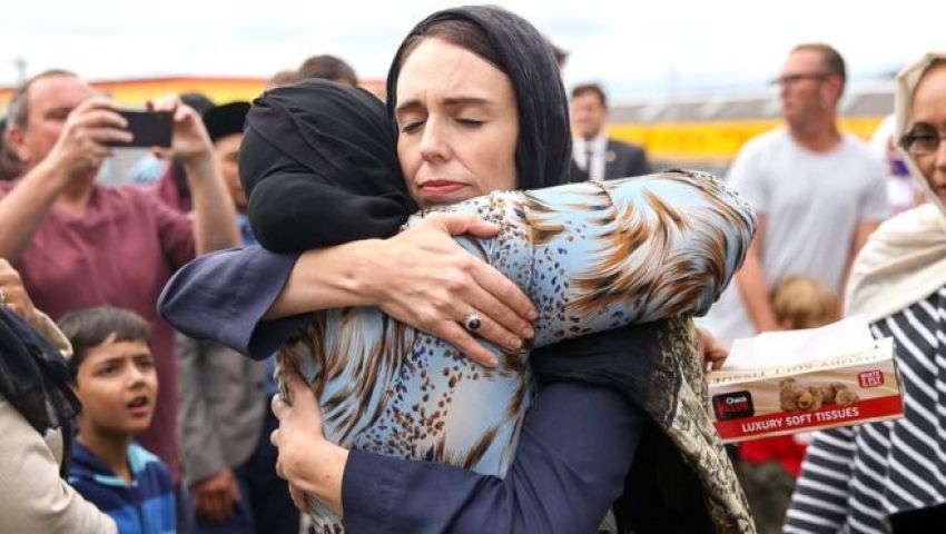 ورد الزفاف وحجاب رئيسة الوزراء ..8 مشاهد لاحترام نيوزيلندا مشاعر المسلمين