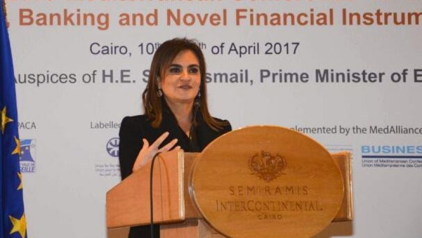 سحر نصر تبحث إقامة منطقتين استثماريتين بالقليوبية