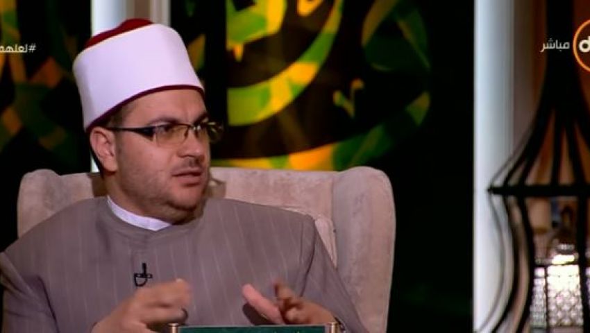 فيديو.. داعية: الكلام أثناء الصلاة لا يبطلها بشروط