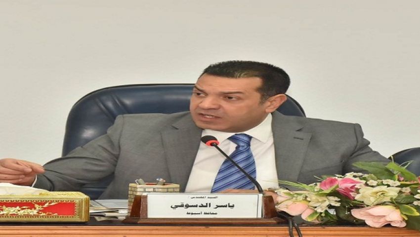 أسيوط.. التأمين على 3 آلاف و728 عامل خلال شهر