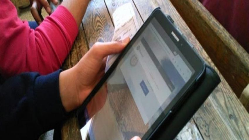 «التابلت هنج» و «سيستم واقع».. حصاد أول أسبوع في امتحانات أولى ثانوي