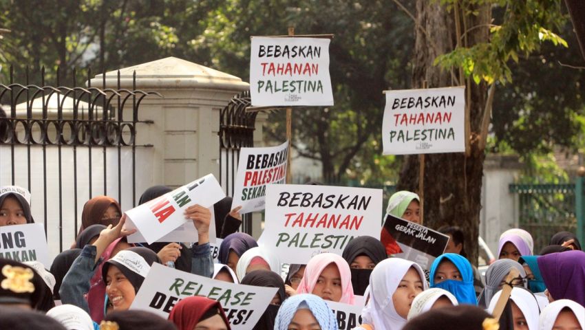 مظاهرة في إندونيسيا تطالب بالإفراج عن المعتقلين الفلسطينيين
