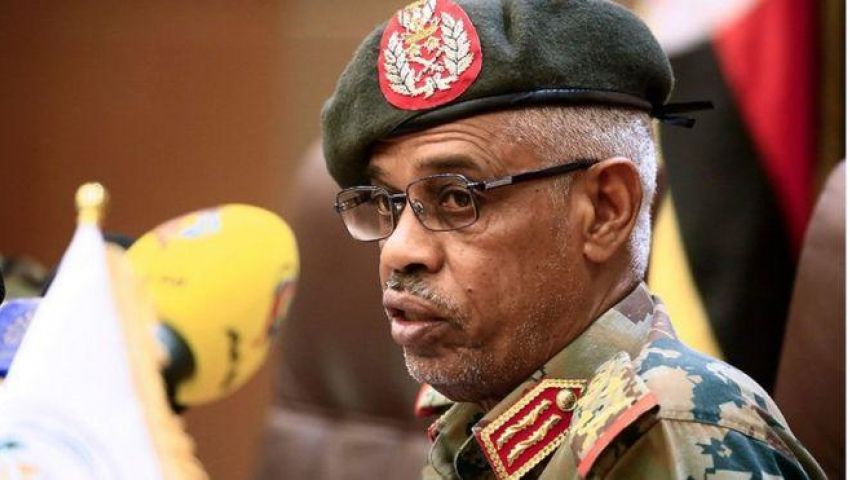 الكشف عن هيكل المجلس الانتقالي العسكري بالسودان.. وخطوة جديدة لـ«بن عوف»