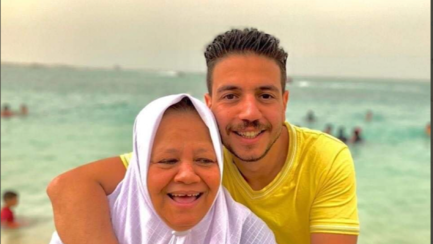 «ماما سناء» .. رحيل أشهر أم على يوتيوب وحكاية فيديو «السم»