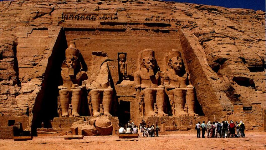 اليوم.. افتتاح معرض الأقصر الثانى الدولي للكتاب