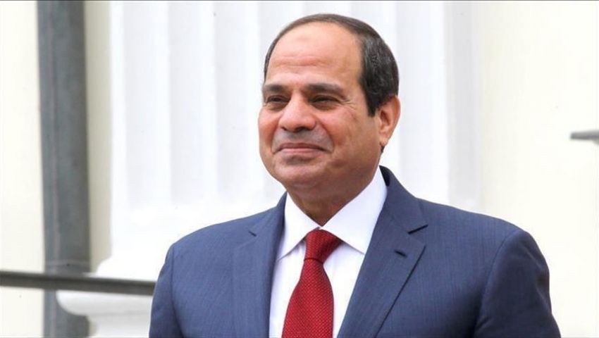السيسي يتفقد قاعدة محمد نجيب العسكرية قرب الحدود مع ليبيا