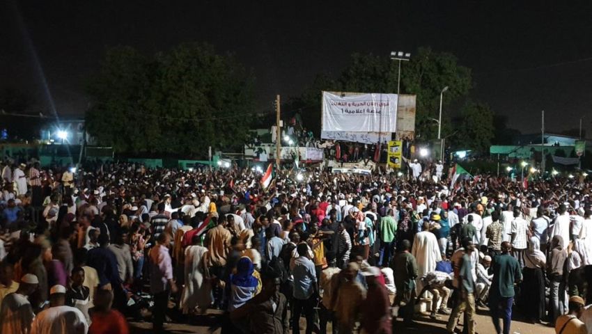 في السودان.. من هو قاضي الطوارئ الذي أقسم أمامه الجميع؟