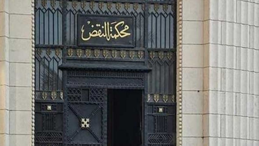 النقض تلغي سجن ضابط شرطة 8 سنوات وتعيد محاكمته بتهمة قتل طبيب