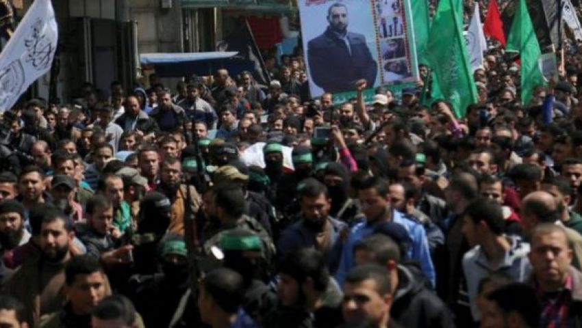 وقفة في غزة تطالب بـالقصاص من المتخابرين مع إسرائيل