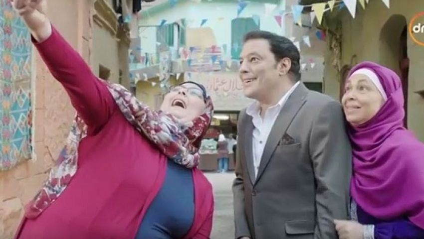 بالفيديو| بحملات إعلانية .. الفنانون بوق الحكومة لترويج خططها