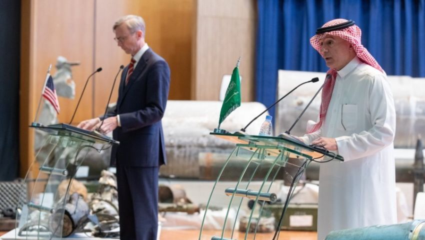 من الرياض .. أمريكا تحذر من تسليح إيران للإرهابيين