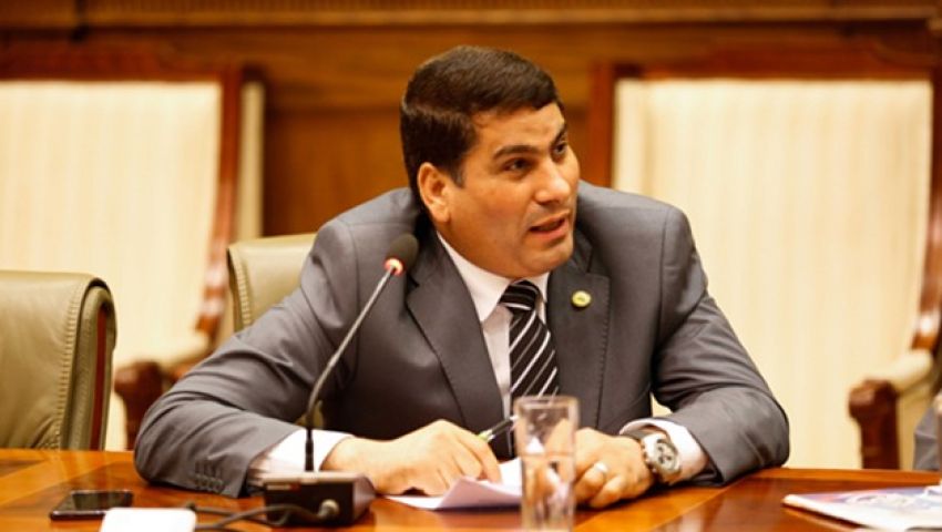 نائب: محافظ سابق خصص أرضا لجامعة خاصة قبل أن يترأسها