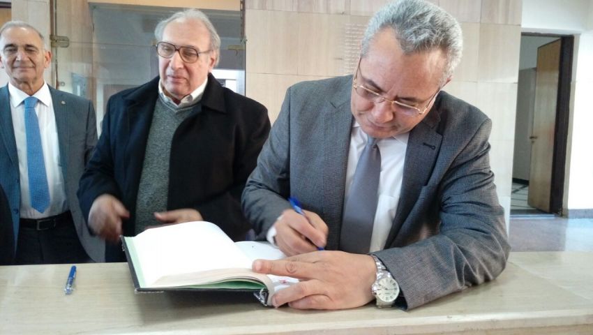 في ختام مؤتمر أدباء مصر..  ندوة تثقيفية بعنوان الطريق إلى إيلات