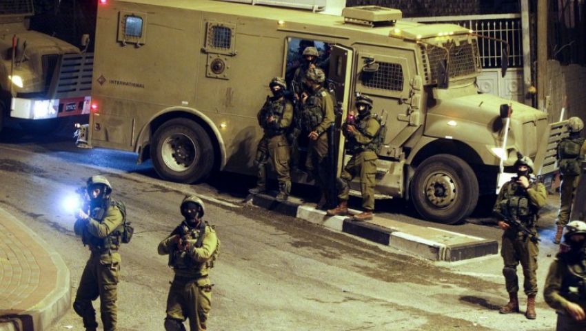 الاحتلال يعتقل فلسطينيا في الضفة بزعم محاولته تنفيذ عملية طعن