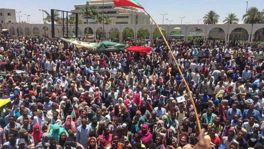«حصري».. مطالبات أمام القيادة العامة بخروج السودان من الجامعة العربية