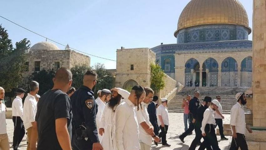 بالصور| الاحتلال يدنس الأقصى في أيام العيد.. هكذا انتقم الصهاينة من القدس