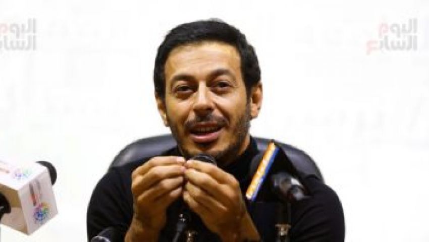 حبس مصطفي شعبان.. وانفصاله عن عائشة بن أحمد في أبو جبل