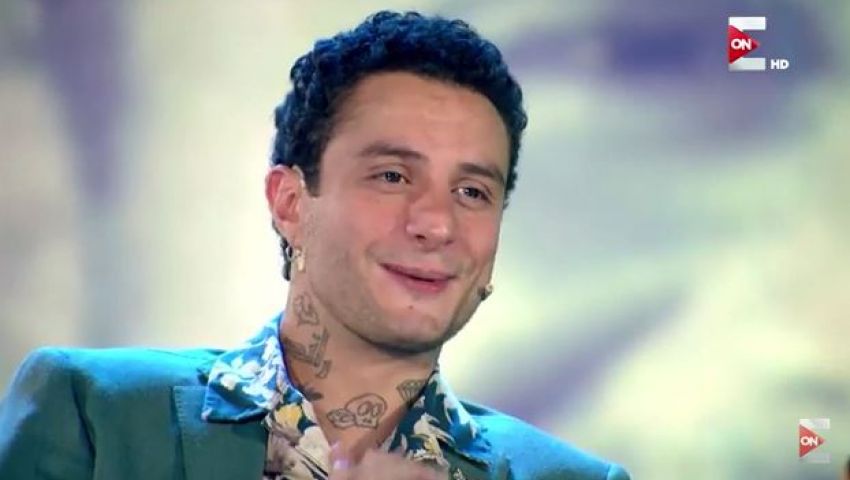 فيديو.. أحمد الفيشاوي: بشرب خمرة.. وأستمتع بوجع التاتو