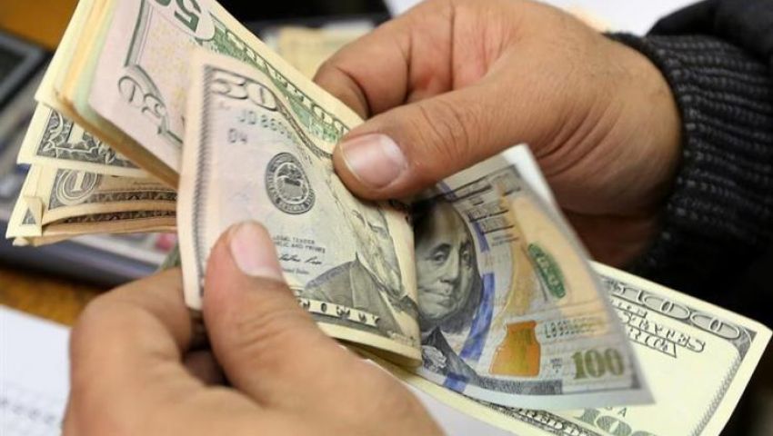 بعد تخفيضه لـ 17.38 جنيه.. الدولار الجمركي يتراجع للشهر الثالث على التوالي