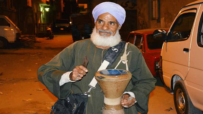 وقفة العيد.. ليلة يحصد فيها «المسحراتي» «العيدية»