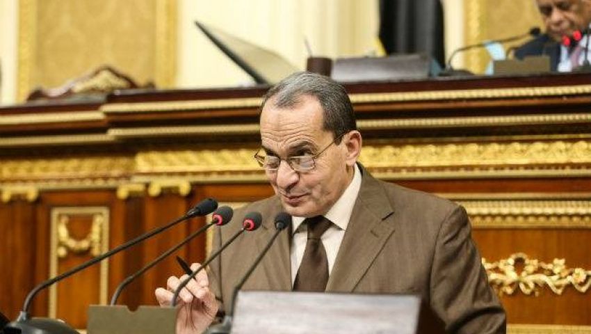 فايد يستثني 8 مدارس من قانون البناء على أراض زراعية