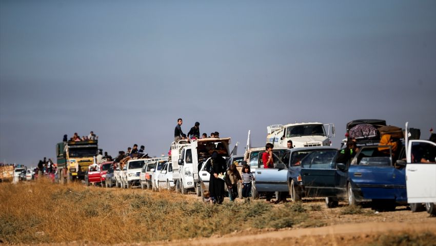 وزير عراقي: النازحون من نينوى والحويجة 220 ألف شخص