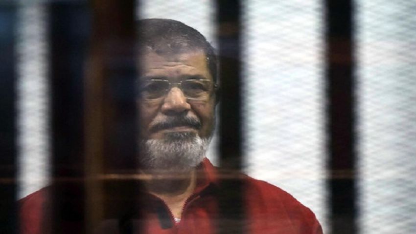 اليوم.. إعادة محاكمة مرسي فى قضية اقتحام السجون