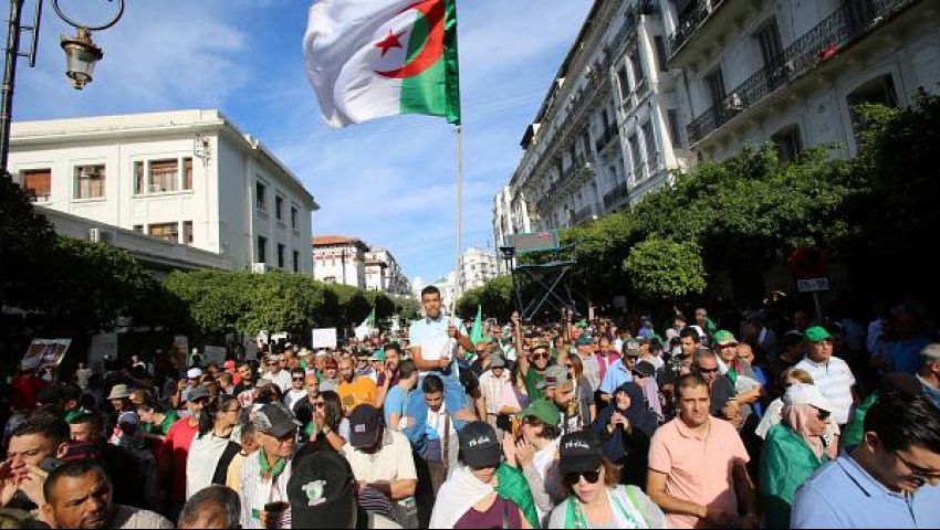 للأسبوع الـ35.. الجزائريون يتظاهرون ضد «انتخابات ديسمبر»