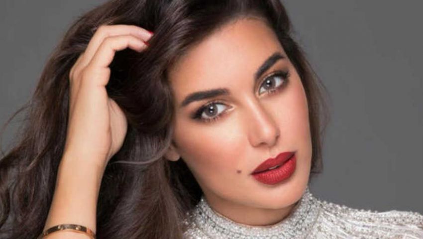 فيديو| أناقة وتقليد وبطولة.. كيف تثير ياسمين صبري الجدل؟