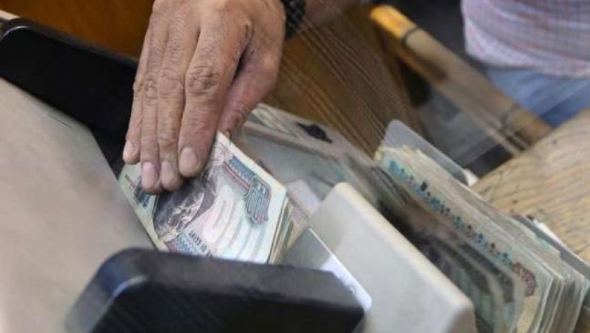 رويترز: توجيهات شفهية من المركزي بتمويل مشروط للسلع غير الأساسية
