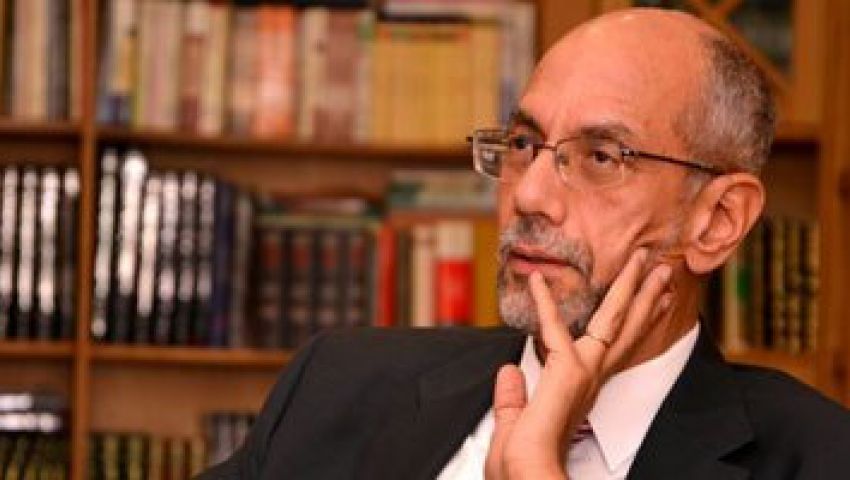 أيمن الصياد: على الدولة المحافظة على «الوسط» و«مصر القوية» و«الدستور»