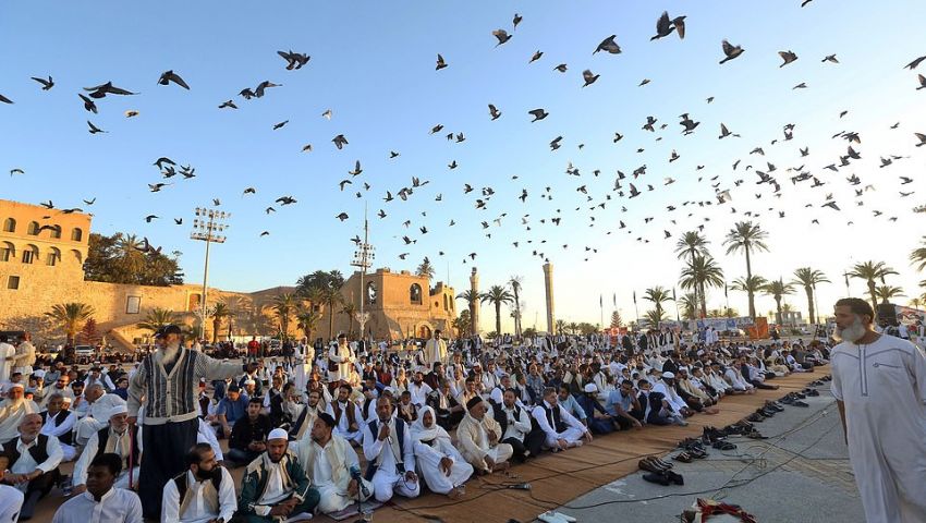 بالصور| من الهند إلى أمريكا.. احتفالات المسلمين بعيد الفطر