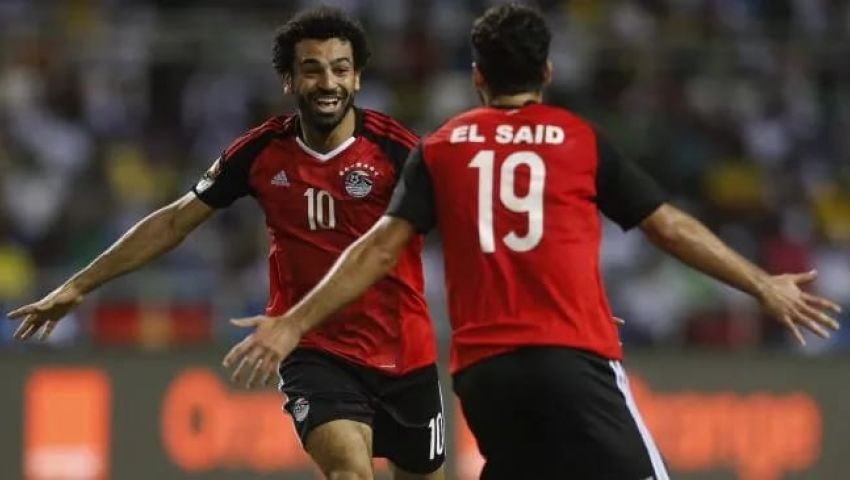 فرانس فوتبول تختار ثلاثيا مصريا في التشكيل المثالي لـكان