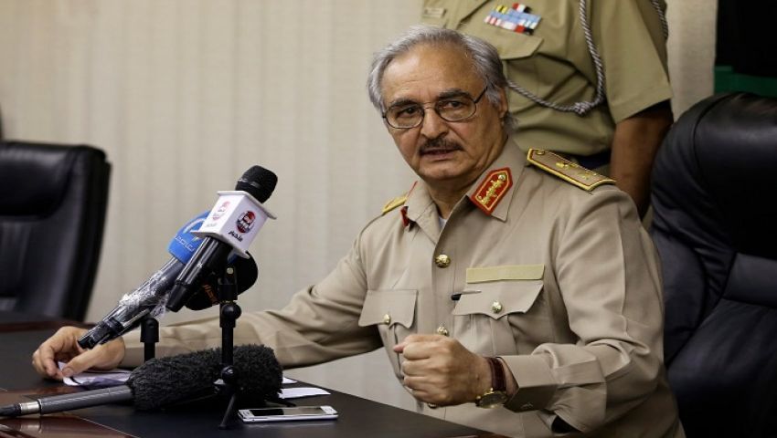 ليبيا: ضباط تابعون للسراج يرفضون العمل تحت قيادة حفتر