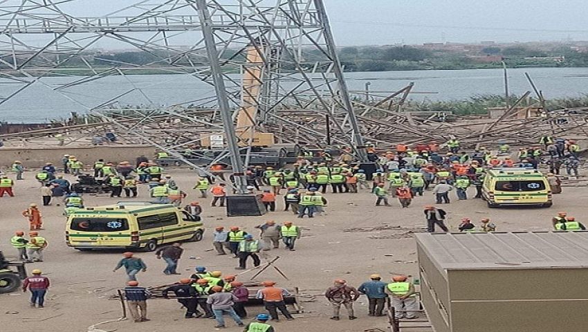 صور| مصرع 4 عمال وإصابة اثنين في حادث سقوط برج الوراق