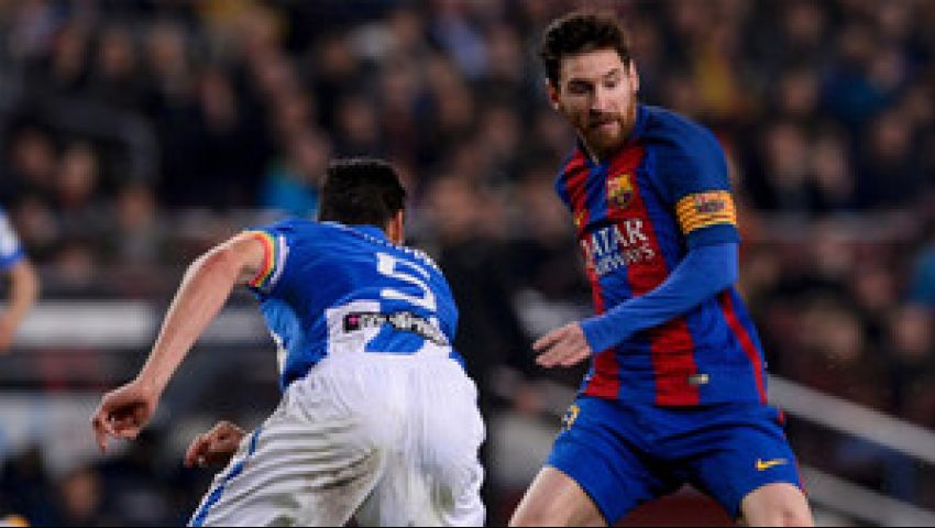سبورت: ميسي غاضب من أداء برشلونة وليس هجوم الجماهير الكتالونية