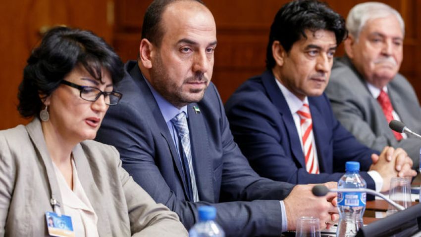 طرد صحفية موالية للنظام السوري إثر توجيهها شتائم لوفد المعارضة بجنيف٦
