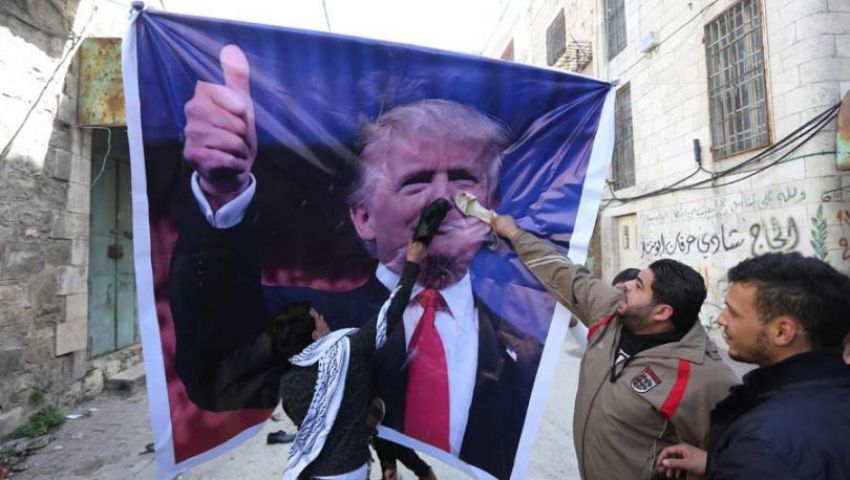 بعد عام من الصمت.. مبعوث ترامب يلجأ إلى «دبلوماسية تويتر» للتواصل مع الفلسطينيين