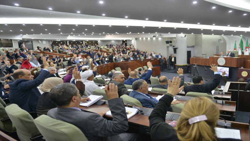 الجزائر.. البرلمان يباشر إجراءات رفع الحصانة عن أمين عام حزب بوتفليقة