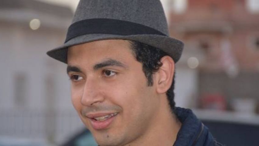 محمد أنور ساخرًا: كريستيانو رونالدو بيقلد لمعي القط