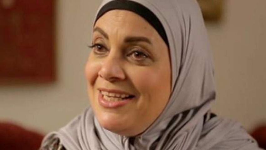 عفاف رشاد والدة شاب ينتحر في «الحوت الأزرق»