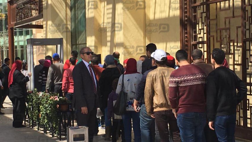 بالصور| «طوابير» و«بودي جارد» في افتتاح مول مصر