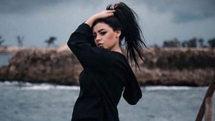 فيديو وصور| مي محمد.. فتاة جديدة يسقطها «تيك توك»