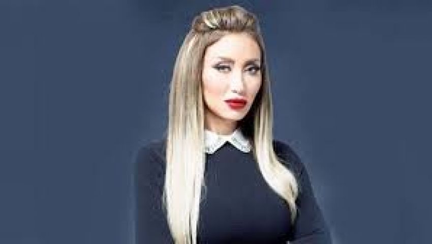 صور| راضية  بالعواقب ولي أعداء.. 14 تصريحًا لريهام سعيد بعد جدل حلقة صيد الحيوانات