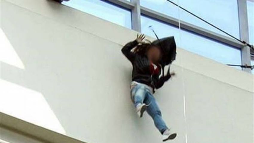 زوجة تلقى بضرتها من الطابق الخامس فى الإسكندرية